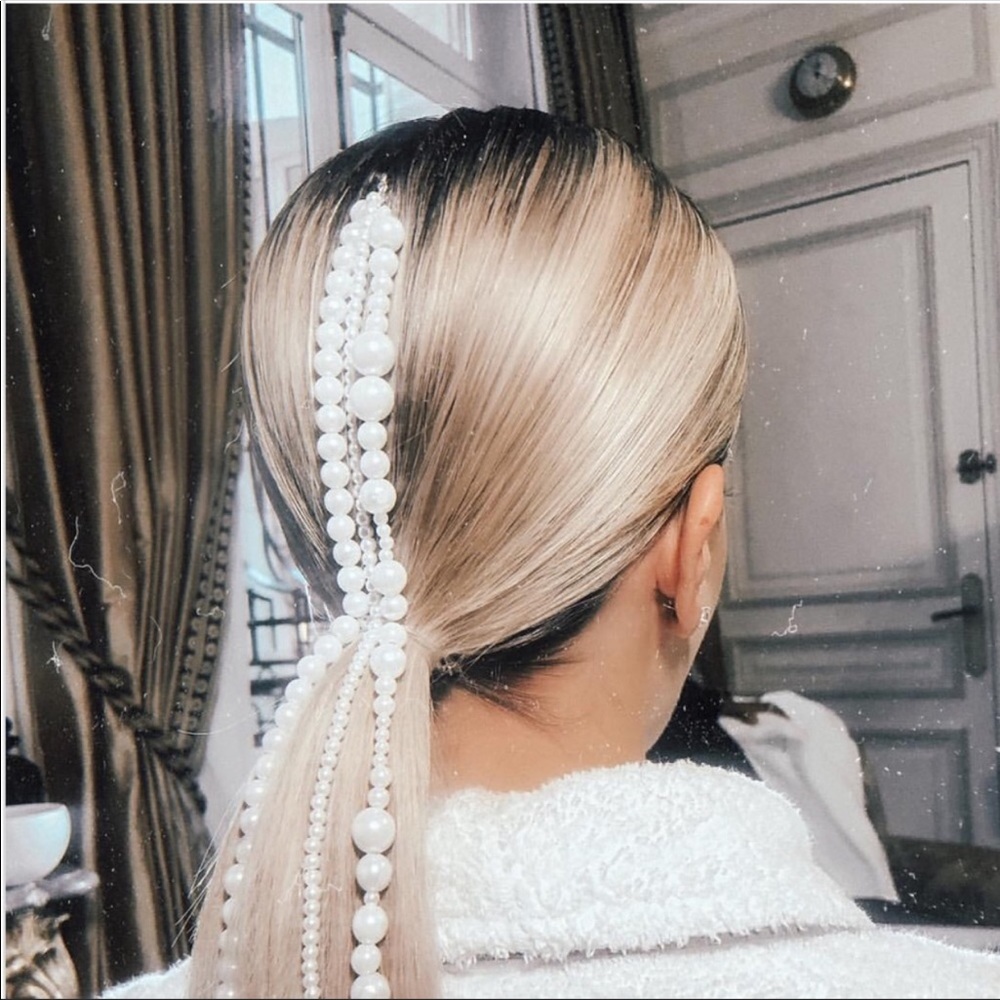 Zara Pearl Hair Clip